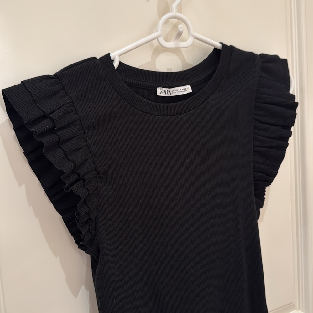 Zara Black Ruffle Sleeve Ribbed Top - Picture 2 of 7